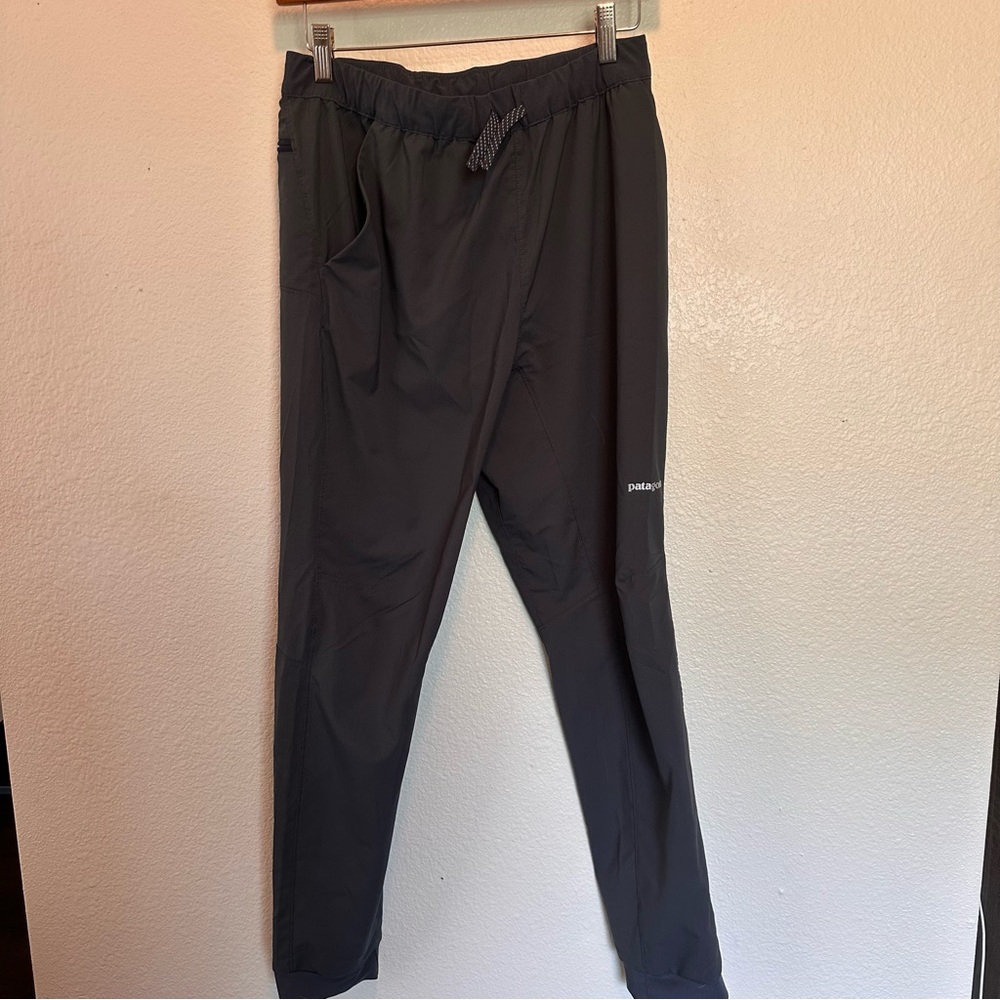 Patagonia Joggers Small